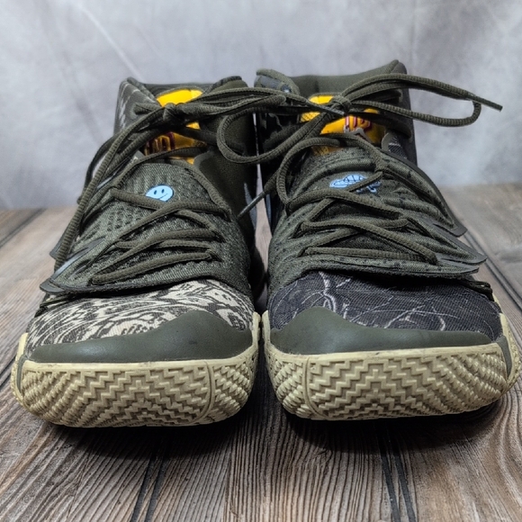 Nike Kyrie What The Camo Size 13 Olive and Black Sneakers